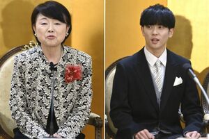 「歌会始の儀」を終え、記者会見する大堀みきさん(左)、栗田岳さん=1月22日、宮内庁