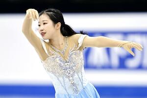 女子フリー 演技する中井亜美=デブレツェン(共同)