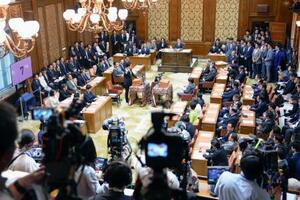 　今国会初めて行われた党首討論。国民民主党の玉木代表ら野党６党首が高市首相と議論した＝２０日午後、国会