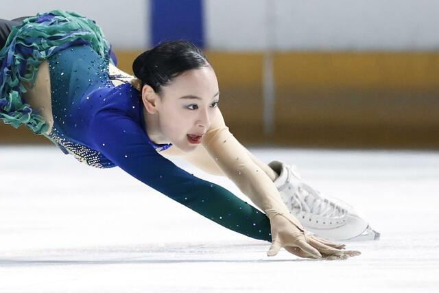 少年女子SP 演技する京都・岡万佑子=フラット八戸