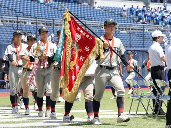 優勝した中越=エコスタ