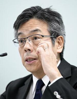 　５日、浜岡原発の審査を巡る不適切事案について、臨時記者会見する中部電力の林欣吾社長＝名古屋市