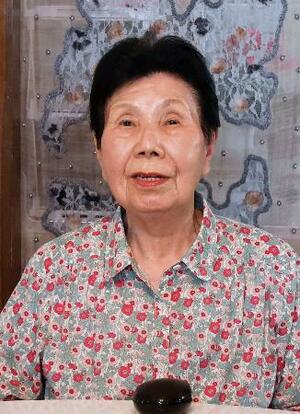 　記者会見する袴田巌さんの姉ひで子さん＝１４日午後、浜松市