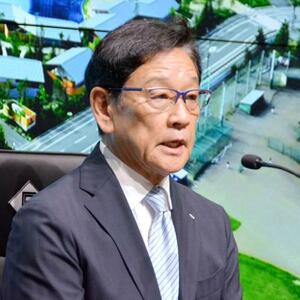 記者会見するプロ野球日本ハムの栗山英樹CBO=7日、北海道北広島市のエスコンフィールド北海道