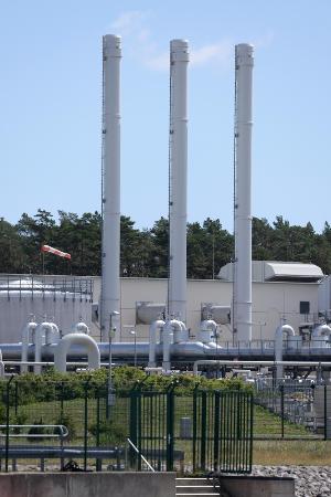 パイプライン「ノルドストリーム」の施設=2022年、ドイツ・ルブミン(ゲッティ=共同)