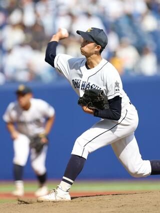 新発田南－十日町　８回３番手で登板した十日町の大平慎太朗＝エコスタ