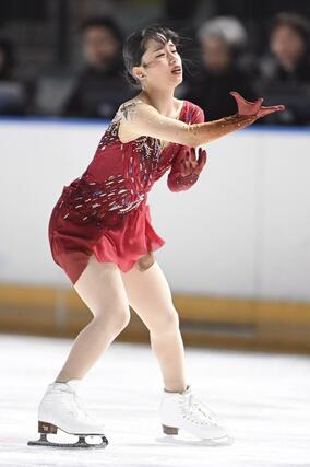 成年女子フリー 演技する愛知・山下真瑚=フラット八戸