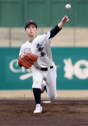 柏崎常盤・総合－三条東　投球する三条東の笹川央太＝２０２５年０４月２８日、長岡市の悠久山球場