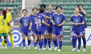 国際親善試合で、南アフリカに大勝したサッカー女子日本代表=6日、ヤンマーハナサカスタジアム