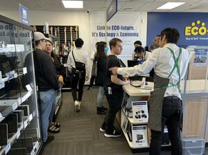 ハードオフの米国店「ECO TEK(エコテック)」=米カリフォルニア州(ハードオフ提供)