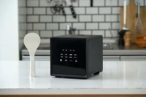山善の「キューブ型マイコンジャー炊飯器 2合炊き」