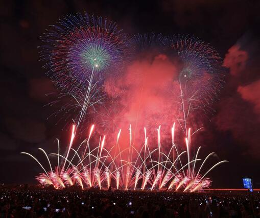 天地人花火＝８月２日、長岡市の信濃川河川敷