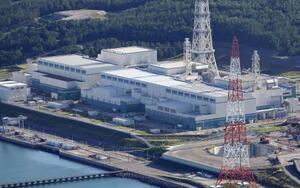 新潟県の東京電力柏崎刈羽原発の(左から)5号機、6号機、7号機=2024年9月