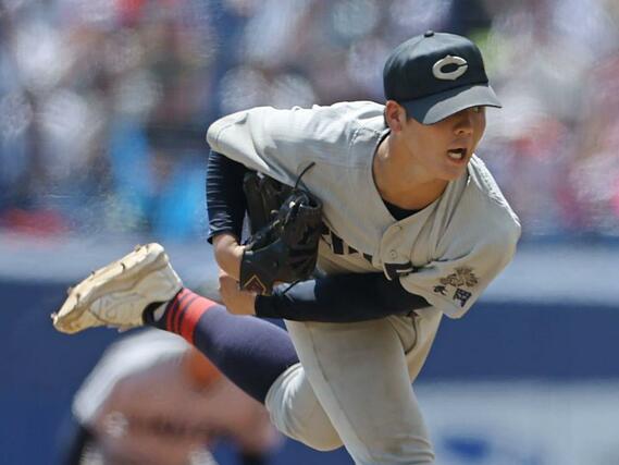 中越－新潟産大付　７回から救援した中越の３番手雨木天空＝エコスタ