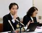 　全庁的なハラスメント被害の調査結果概要を公表する福井県の担当者＝２６日午後、福井県庁