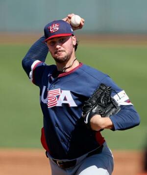 　ジャイアンツ戦に先発した米国のスキーンズ＝スコッツデール（共同）