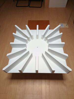 イシカワが米国で特許を取得したカバーボード。シーリングファンに取り付け、空気の攪拌を促す