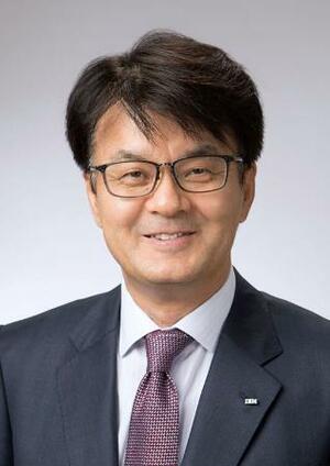 　日本ＩＢＭの山口明夫社長