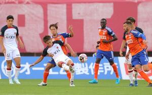 新潟が4-0で敗れた鹿島戦=10月5日、ビッグスワン