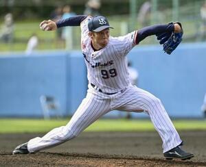 6回から登板し、3回1失点のヤクルト・青柳=ANA浦添