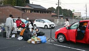 北九州市で行われた車中泊避難の実証実験=1月