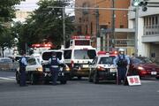 80代くらいの男性運転か、マイクロバスにはねられ2人死亡　名古屋市の交差点、スイミングクラブ送迎用バス