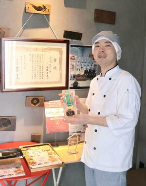 ベーカリージャパンカップで入賞した小出高義さん=新潟市西蒲区潟頭