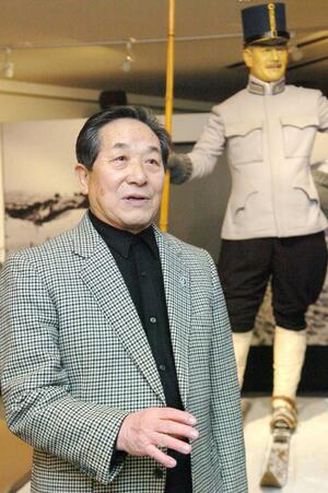 一本杖スキーの伝承などに尽力した小堺昭一さん=2005年、上越市の日本スキー発祥記念館