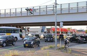 昨年の人身事故件数が最多だった交差点の一つ「女池インター交差点」=16日、新潟市中央区