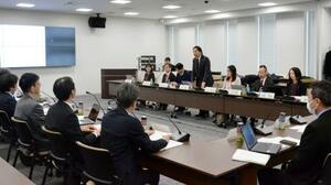 　中長期予報の高度化に向け、気象庁で開かれた専門家検討会の初会合＝１３日午前