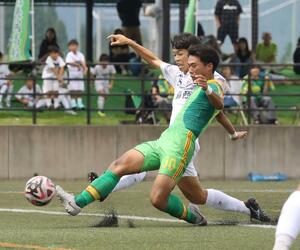 帝京長岡高-岡山ユース 後半40分、DF永井仁之が決め、4-3=長岡市