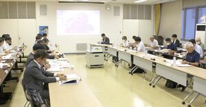 柏崎刈羽原発を視察した委員が所感を述べた地域の会=柏崎市荒浜1