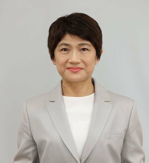 西村智奈美氏