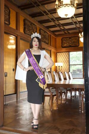 ミセスオブザイヤーの世界大会に出場する佐藤優乃さん=新発田市諏訪町1