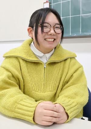全国読書体験記コンクールで入賞した向井理湖さん＝三条市月岡１