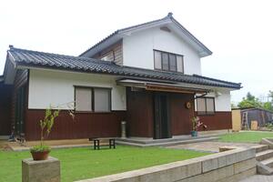 ゲストハウス「酒場の宿 Seikuro」=佐渡市宿根木
