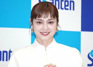 子どもに1人1台タブレット端末を与えていることを明かした平愛梨 (C)ORICON NewS inc.