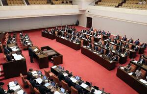 オンライン診療の実証事業などについて議論が交わされた一般質問=2月26日、県議会