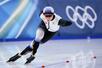 ミラノ・コルティナ冬季五輪のスピードスケート女子1500メートルで滑走する高木美帆さん=2月(共同)