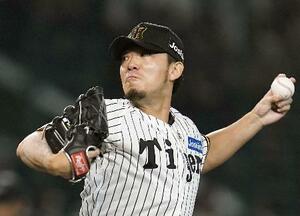 6回1失点で今季初勝利の阪神・伊藤将=甲子園