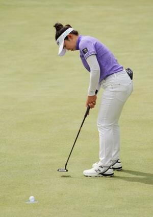 　第１ラウンド、５アンダーで首位の山下美夢有＝シャドークリークＧＣ（共同）