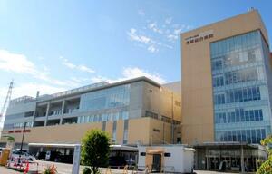 長野県の佐久市立国保浅間総合病院=16日午前
