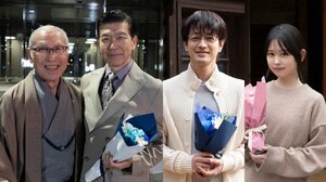 『パンチドランク・ウーマン　-脱獄まであと××日-』クランクアップを迎えた（左から）山田明郷、大澄賢也、竹財輝之助、梶原叶渚（C）日本テレビ