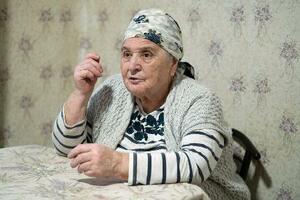 　取材に応じる「サマショール」のワレンチナ・クハレンコさん＝３月、チョルノービリ（共同）