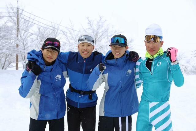 
優勝した新潟県メンバー。左から児玉明謙（十日町吉田）、小嶋心哉（新井）、宮下幸大（妙高高原）、我田平（塩沢）
