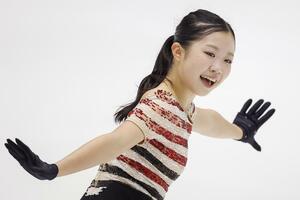 女子SP 演技する中井亜美=木下カンセーアイスアリーナ