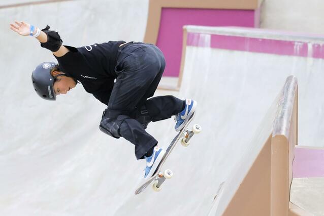 女子で優勝した菅原芽依＝ライブドア・アーバンスポーツパーク