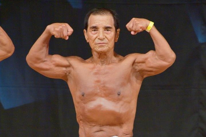 26」すなわちジム！県ボディービル界の78歳“レジェンド”に密着…新潟