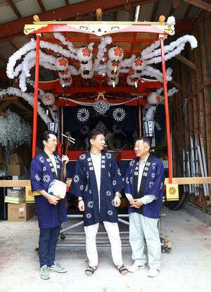 駅新組のメンバー。イベントを担い手確保につなげようと意気込む=胎内市新栄町