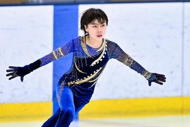 男子Aで佐久間が2連覇 フィギュア全日本ノービス | 新潟日報